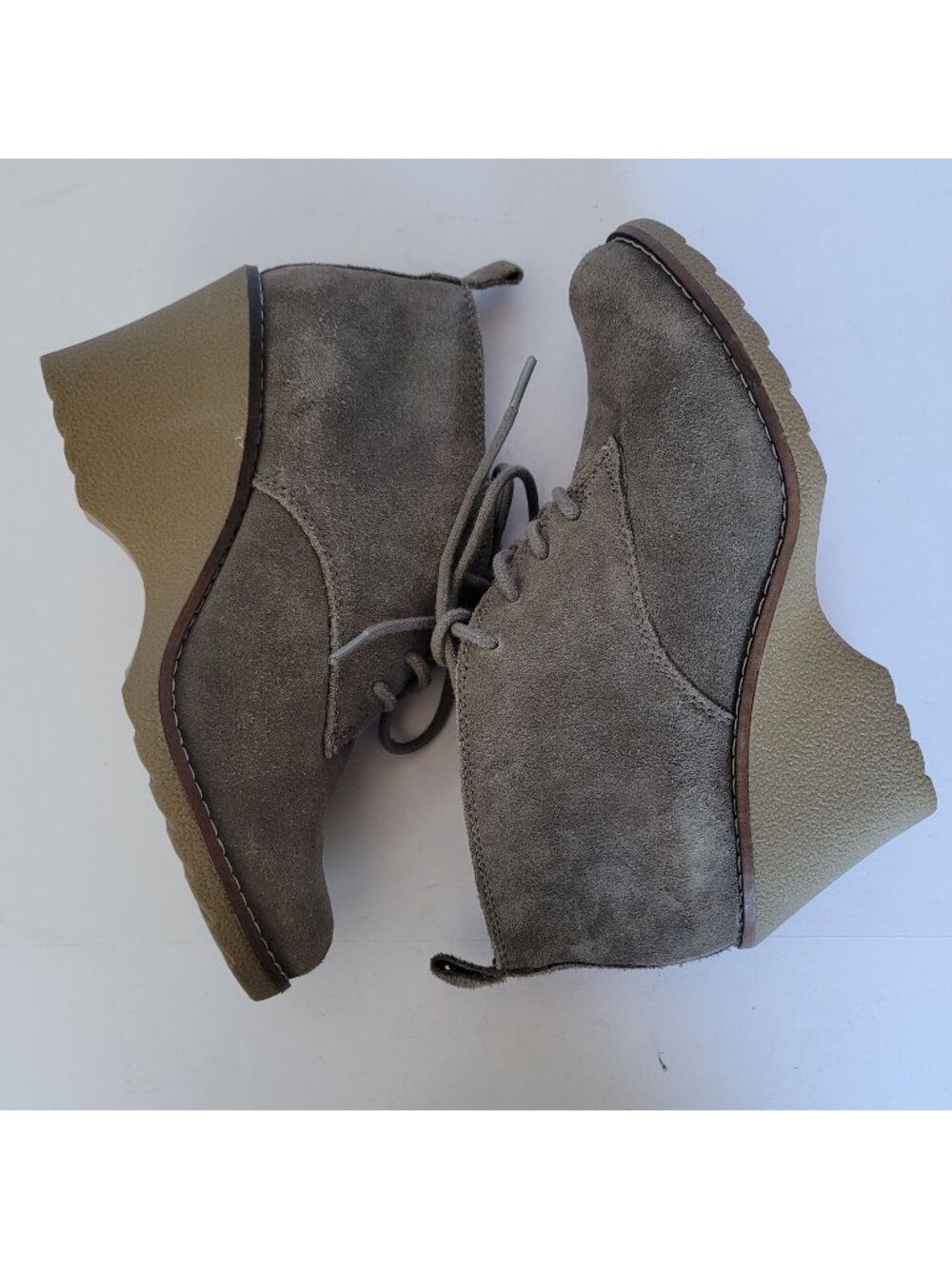 White Mountain Lambert Taupe Suede Leather Lace-Up Wedge Boho Ankle Boots Size 9